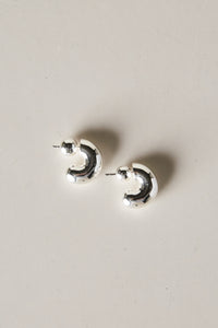 JENNY BIRD SMALL TOME HOOPS IN SILVER