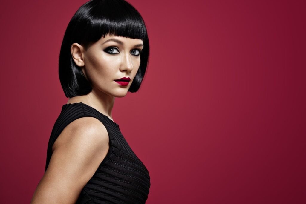 short-bob-haircuts-for-thick-hair