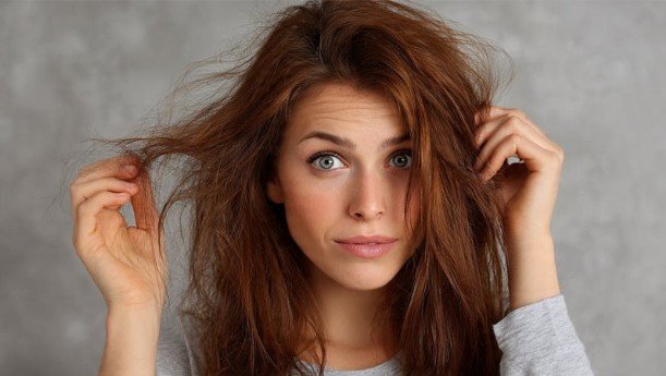 Reduce Frizz Naturally with a Science-Backed Routine That Works Today