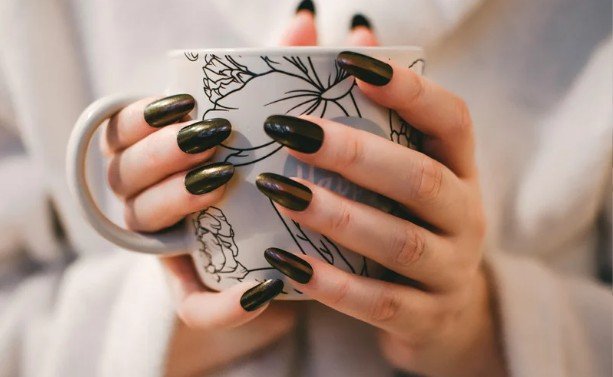 What Nail Colors Are Trending Alongside Nail Art Designs